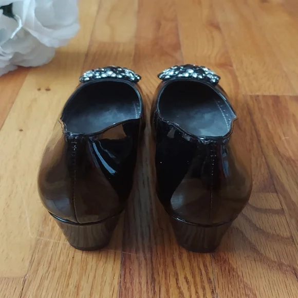Adrienne Vittadini Palm Beach Black Patent Wedges w/ Rhinestone Details Size 6 - Picture 8 of 16